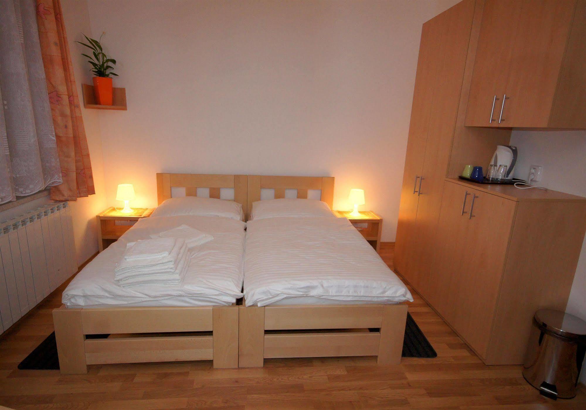 Hotel Garni Rambousek Прага Екстериор снимка
